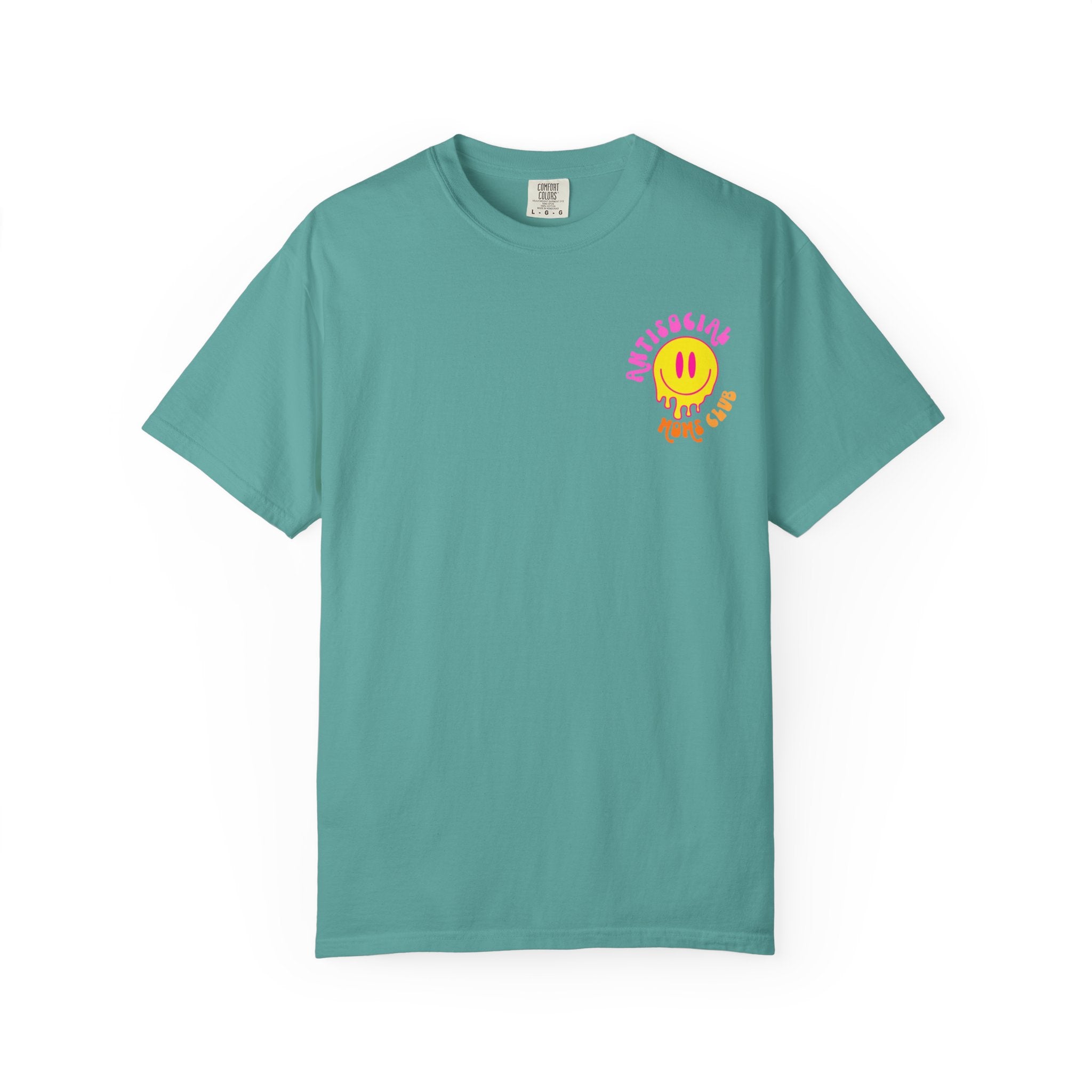Anti Social Moms Club T-Shirt — Retro Smiley Graphic Tee for Cool Moms