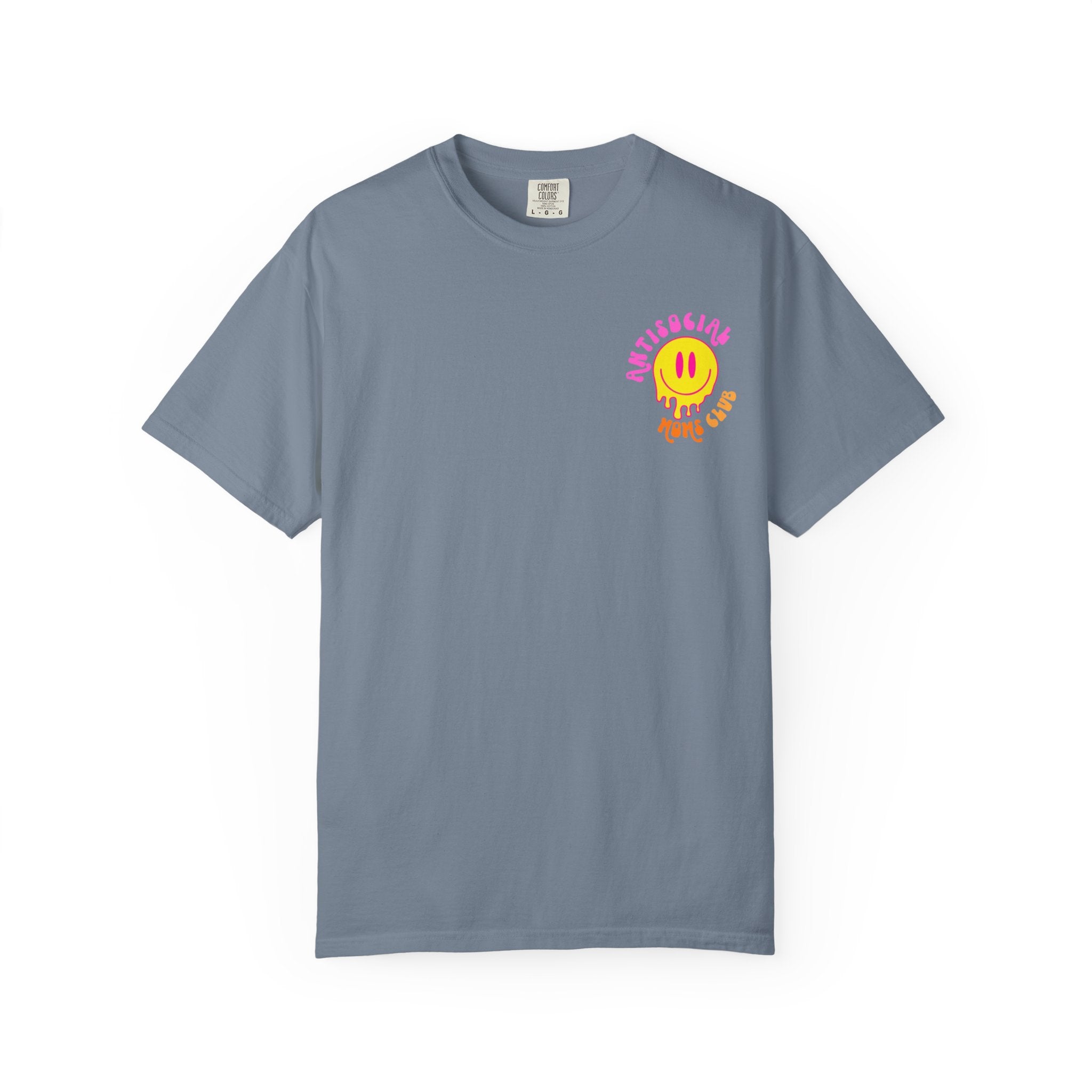 Anti Social Moms Club T-Shirt — Retro Smiley Graphic Tee for Cool Moms