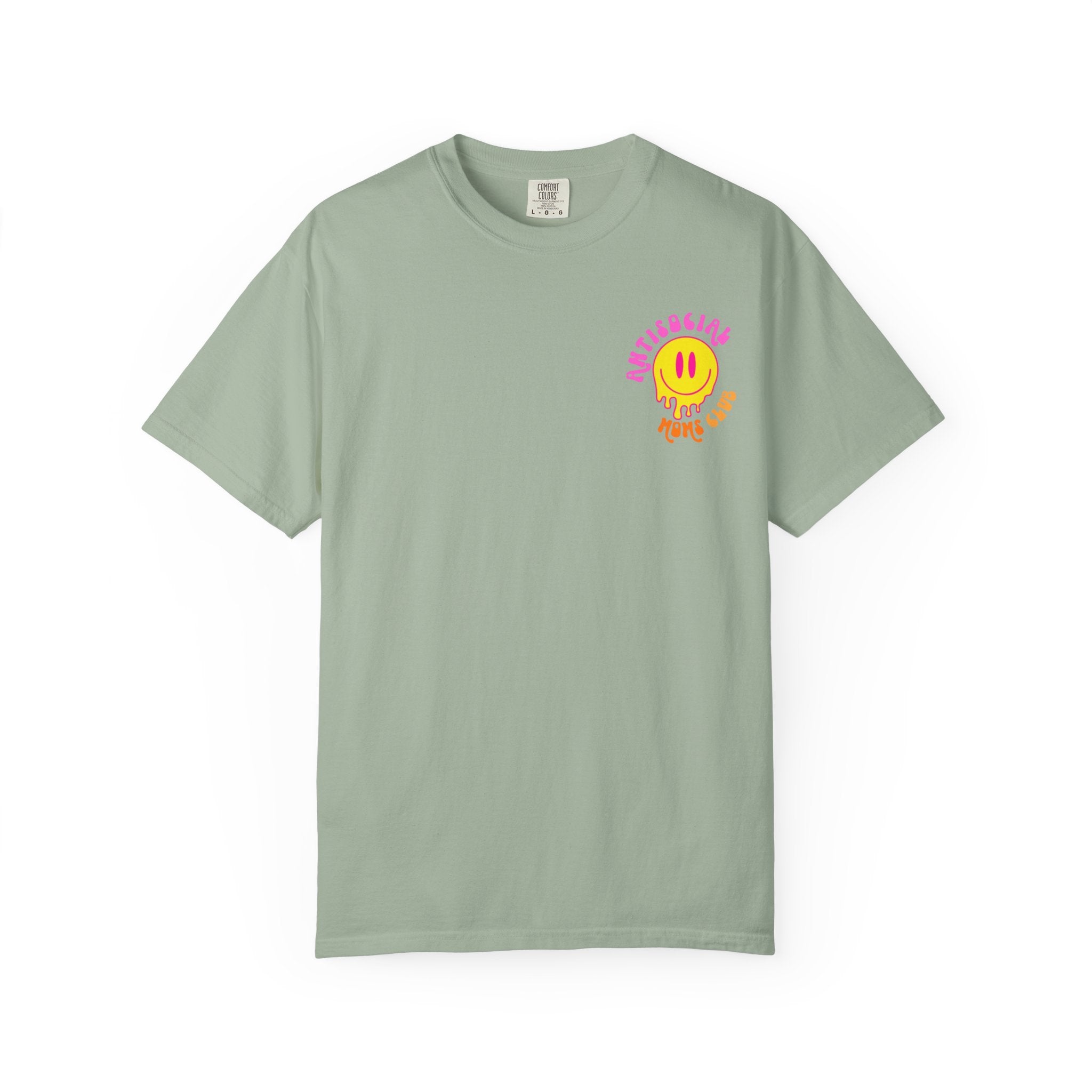 Anti Social Moms Club T-Shirt — Retro Smiley Graphic Tee for Cool Moms
